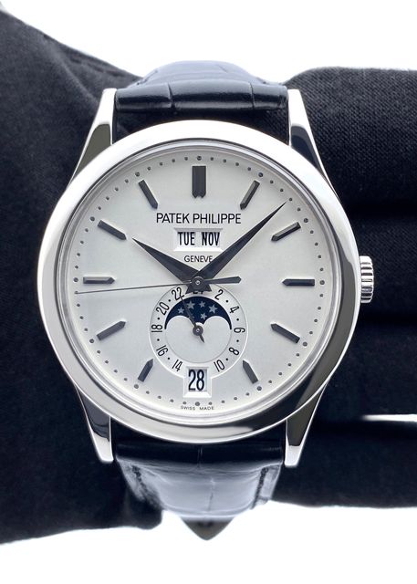 Patek Philippe Complications 5396G-011 Image 2